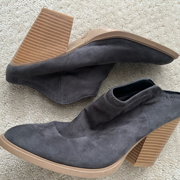 DOLCE VITA (DV)Women’s Grey Casual SlipOn Ankle Bootie BlockHeels Boots-Size 8.5 - Picture 8 of 8